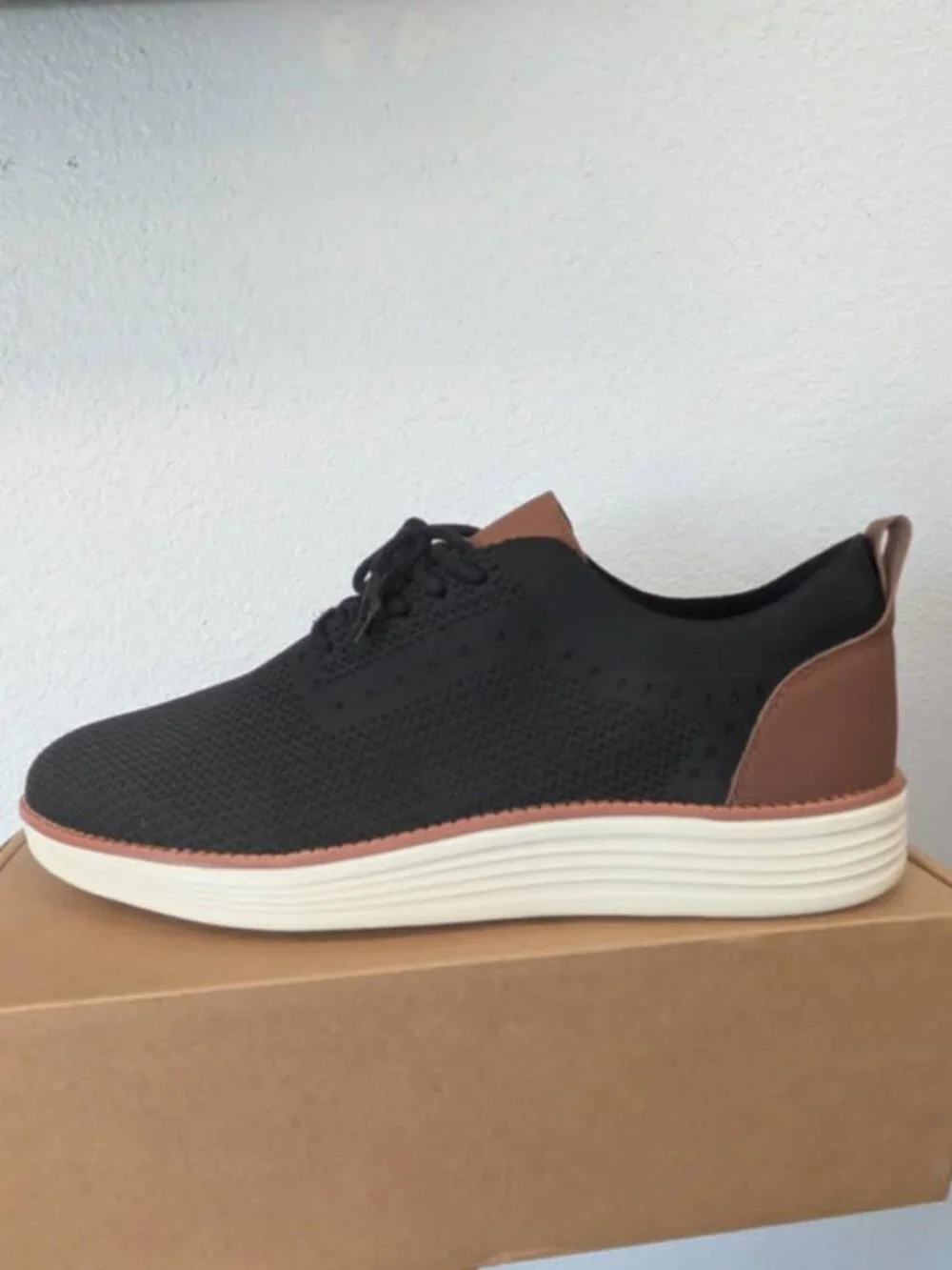 Men's breathable knit oxford dress sneakers, Size 11.5 - O